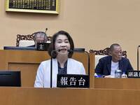 不排富了！周春米宣布屏縣65歲以上健保費全面補助