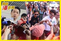 自由爆新聞》藍越酸「洋流」越旺！最新一幕炸場震撼破圈！