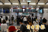 連假前夕高鐵旅客塞爆引怒火！ 單日旅客數創新高34.8萬人次