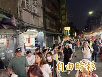 沈伯洋還沒到！洋流匯聚中山區中庄仔福德宮 自動排起人龍