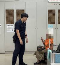 奶奶又來領錢了！老是「派出所當銀行」 台中警暖心陪伴、聯繫家屬