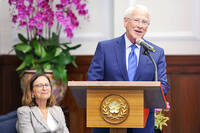《TAIPEI TIMES》Senator says that the US must honor Taiwan deals