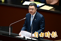 卓揆1招逼立法院快審預算 張育萌：藍白越耍廢軍公教口袋就越淺