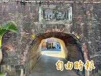 獨家》恆春古城西門撤路阻就被撞！再遭貨車刮傷 地方怒批政策荒謬