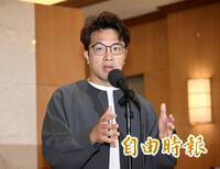 蔣萬安跳針毒品議題  沈伯洋霸氣回擊：洋流往前進、不怕潑髒水