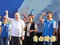 沒提選舉！國民黨彰化造勢王惠美現身 和魏正政握手後快閃