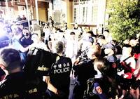 桃園少年遭集體施暴！網號召集結討公道 154警力強勢驅離