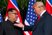 全球瘋傳！金正恩腦溢血病逝  川普被問下月見面突改口......