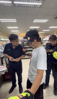 假求職騙金融卡！詐團颱風天派員領包裹 嘉市警連逮2車手