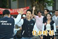 蔣萬安稱「颱風大作戰」是支持者製作 今又改口是團隊做的