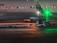 曼谷機場跑道破裂華航客機「輪卡洞」 乘客被迫過夜：還好沒硬飛