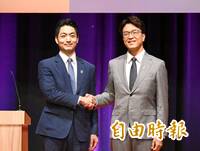 台北市長辯論》都更議題交鋒！蔣萬安秀案量政績 沈伯洋反擊「入口寬、出口窄」