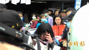 維冠大樓又救出4人 1女能清楚說話