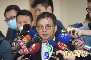 藍委批綠營是執政黨又懼日 鄭弘儀驚：小英執政了？