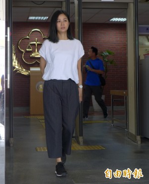 吳怡霈稱車禍無過失 法官打算這樣處理...