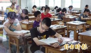 國中會考國文作文題目「從陌生到熟悉」容易發揮