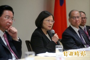 與內閣溝通 蔡英文：「小英廚房」隨時開張