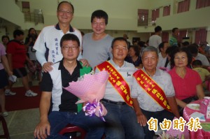 父子各獲模範父親、好人好事代表 同日表揚傳為佳話 父子各獲模範父親、好人好事代表 同日表揚傳為佳話