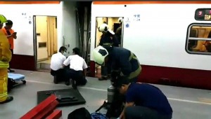 台鐵萬華站女學生落軌命危 影響1250人已恢復正常