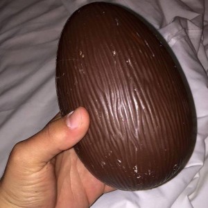 巨型巧克力蛋 網友：完美甜食！