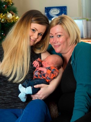 自己的外孫自己生 英國媽替罹癌女兒生小孩