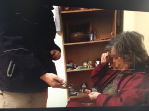 被假檢察官嚇壞了！真警現身老婦不信