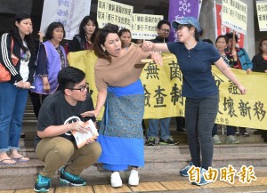 奉獻台灣一甲子華淑芳終於能領身分證 生活 自由時報電子報 奉獻台灣一甲子華淑芳終於能領身分證 生活 自由時報電子報