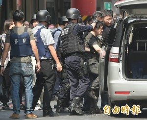 一句話、一瓶水 陳嘉鵬讓劉邦誠決定棄械投降
