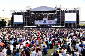 蒐藏文》陽光、辣妹、音樂饗宴！ 暑假搖滾派對總整理