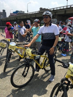 1200人騎單車慶警察節  小朋友直呼好好玩