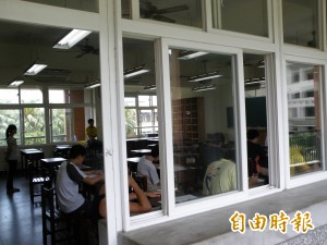 指考考題靈活偏易 考生︰死背無法拿高分