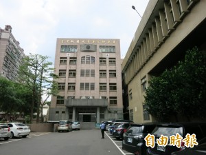 體重破百 顏質又低 Ptt名人發文罵網友挨告 新北市 自由時報電子報