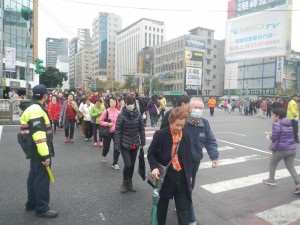 過年到行天宮參拜 警方加強取締違規停車 