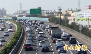 大年初二回娘家 國道台中、彰化路段塞塞塞