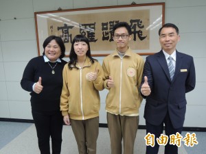 羅高張媄姞、黃政群 宜縣「唯二」滿級分考生