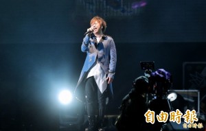 臉書暱稱「林俊傑」 男誆賣五月天門票詐78萬