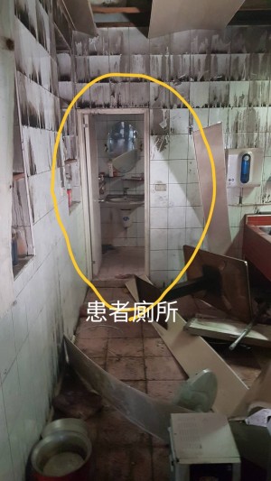 八里火警現場曝光 疑2樓神明桌起火燒至3樓 八里火警現場曝光 疑2樓神明桌起火燒至3樓