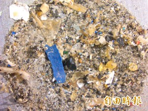 《TAIPEI TIMES》 Microplastics found in seafood, water: survey