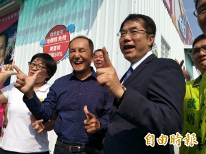 高思博陣營控黃偉哲變地下市長 對手反嗆負面手段