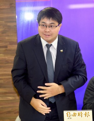 勿淪「解放軍網路義工」 律師解析選戰「變形奧步」