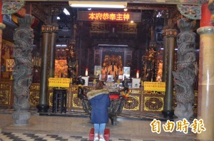 新春拚福氣 這間廟送「千元金箔開運鈔」