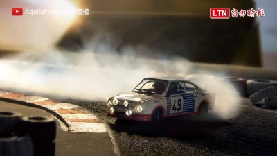 背景特效不用PS 模型車也能拍得像真的汽車