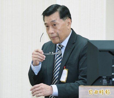 快訊》走私菸事件延燒 國安局長及總統府侍衛長去職