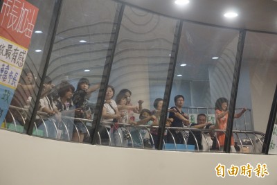 「呱吉」大港開唱爆粗口  韓國瑜：怎會如此粗俗、下流不堪