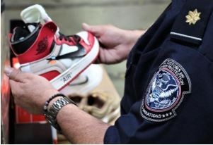 又是中國！萬雙冒牌Nike球鞋 闖關美國被抄了