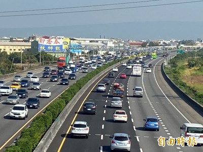 春節車潮最大日！ 國道1、3、5號 初三同步高乘載管制