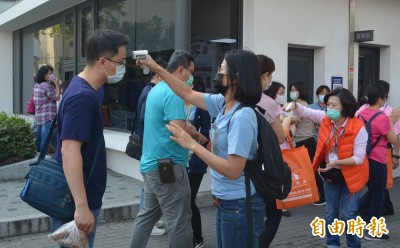 防疫期私校大招生惹議 私校工會：免超額省補習才是吸引主因