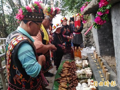 慎終追遠 卡大地布部落「陸發岸」祭祖不忘防疫