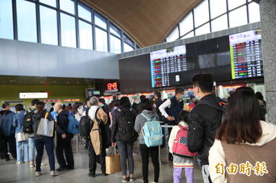 台鐵宜蘭線中斷  客運北花線增開班次支援