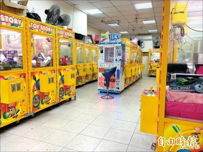 機台主軌道做手腳 他夾不到娃娃提告卻輸了原因曝光
